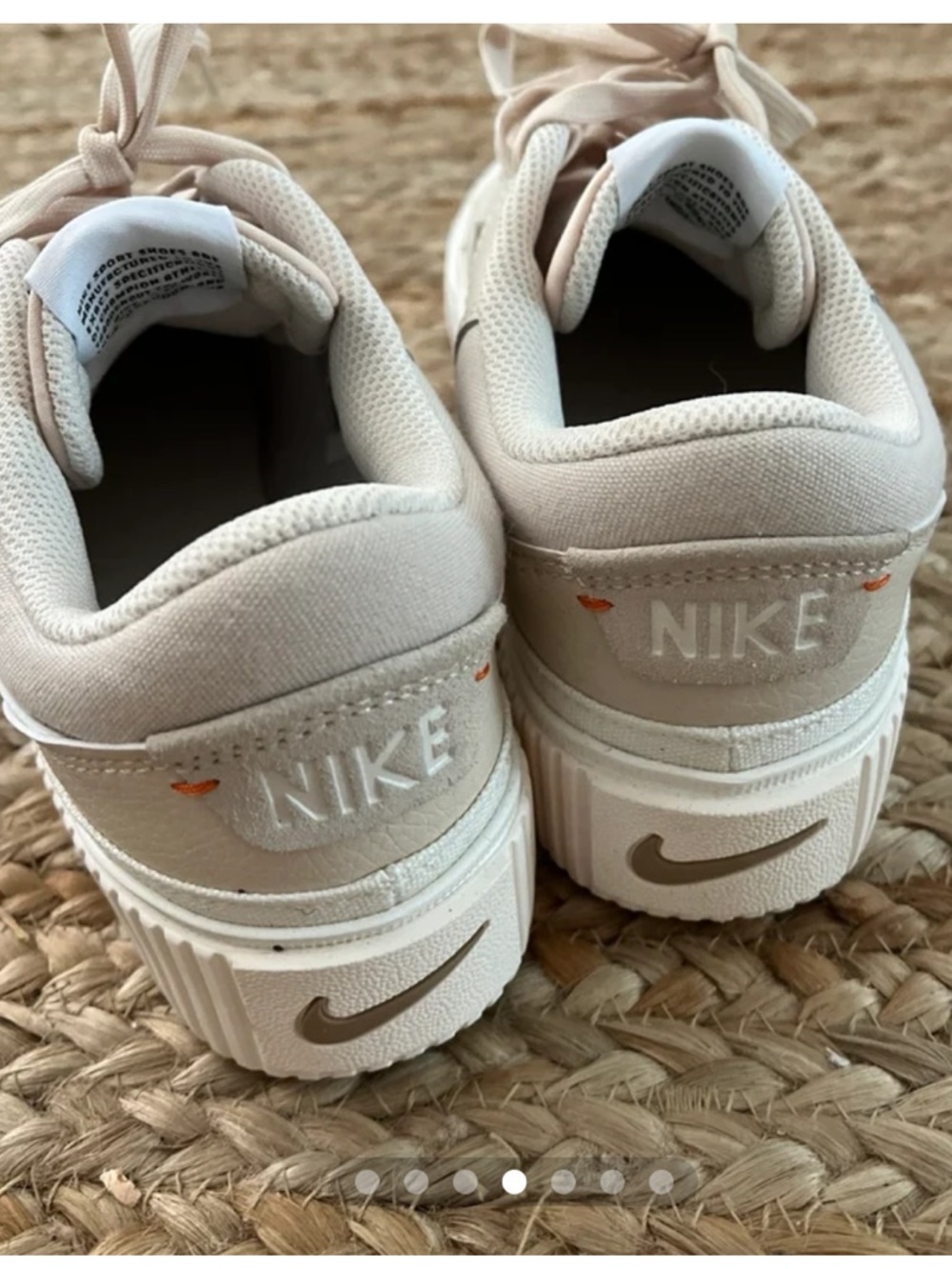 Nike Women’s Legacy Sneakers NWOT - Picture 4 of 7